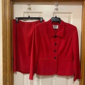 Lot of 2 Kasper women’s suits (jackets & skirts) size 8 petite